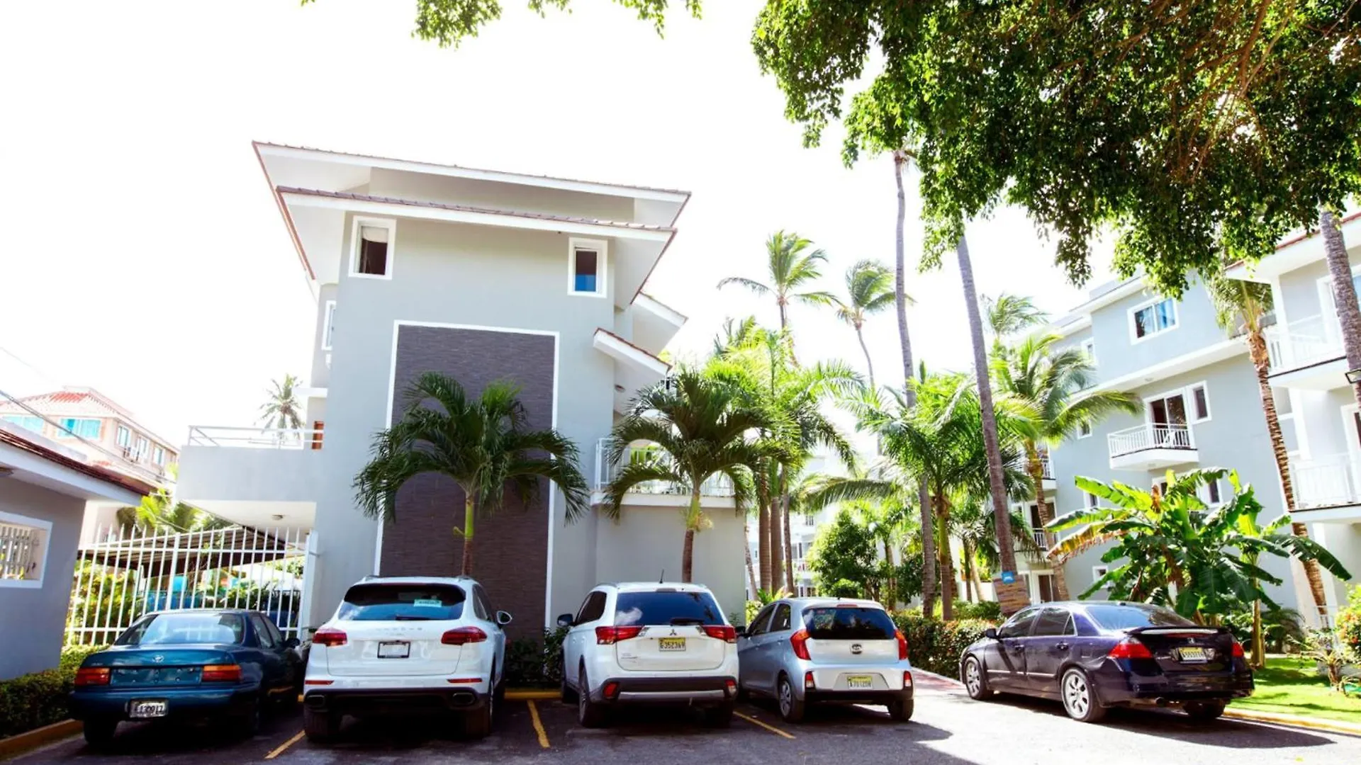 Azure Suites & Stuios Hotel Rooftop Pool Dukassi Sol Caribe Beach Club & Spa Punta Cana